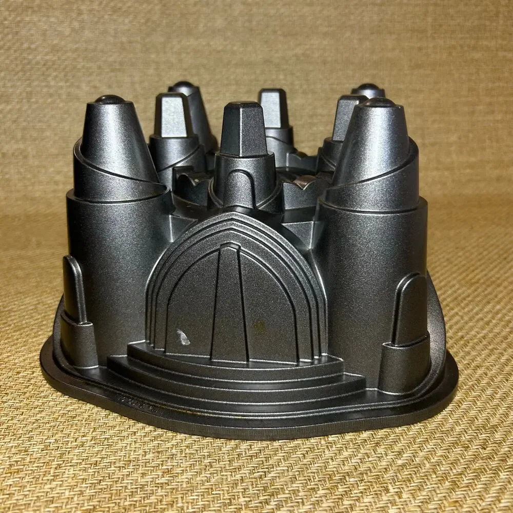 Nordic Ware Palace Royal Bundt Pan Cast Aluminum Architectural Mold